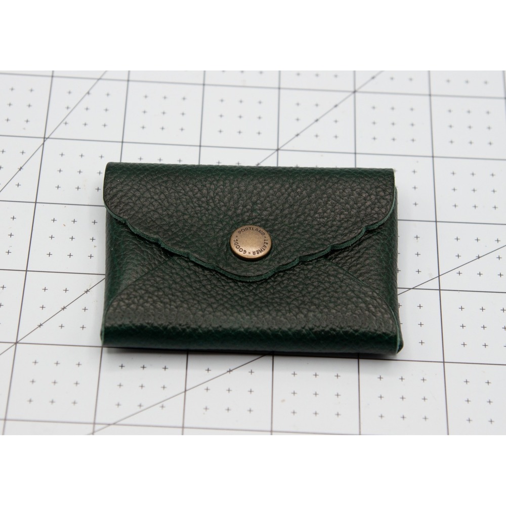 Portland Leather Goods Green Pebbled Leather Envelope‎ Coin Purse Scalloped Snap